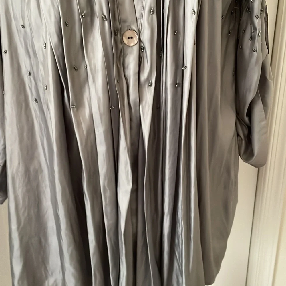 Elizabeth and James Beaded Silver/Gray Blouse - Picture 4 of 12